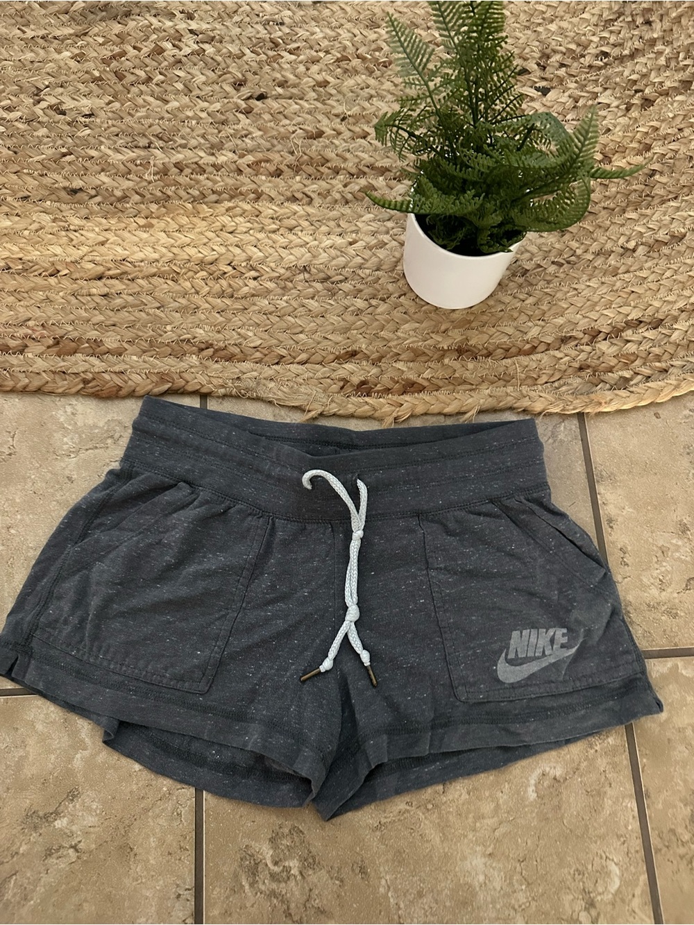 NIKE SWEAT SHORTS